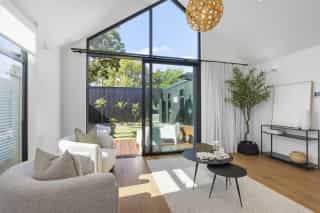 Sleek Modern Elegance - Image 16