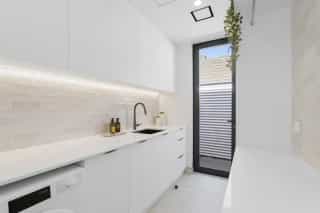Sleek Modern Elegance - Image 17