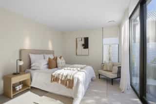 Sleek Modern Elegance - Image 18