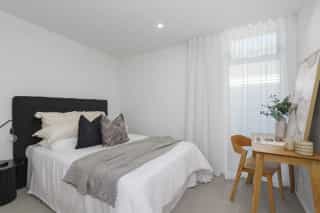 Sleek Modern Elegance - Image 20