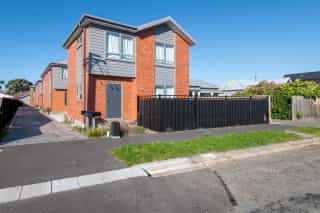 Home star 6 units - Image 1
