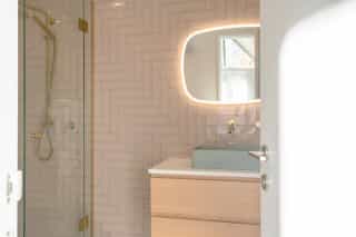 Modern eco family home - Image 7